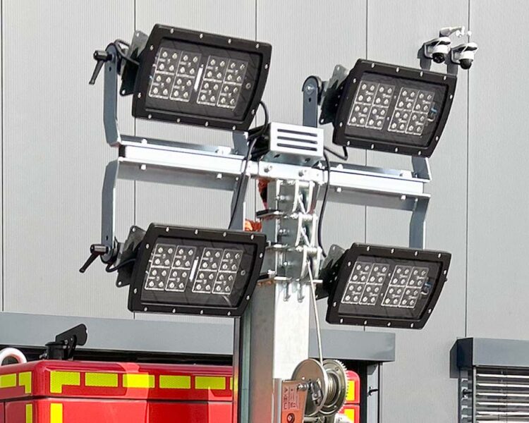 Flutlichtaggregat Feuerwehr 4 x 160 Watt