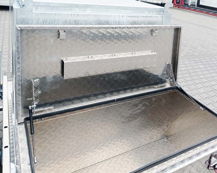 Tankanhänger Staubox Alu
